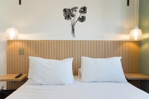 Iron/ironing board, free WiFi - Providencia Gem Bright Studio Close to Everything (Providencia)