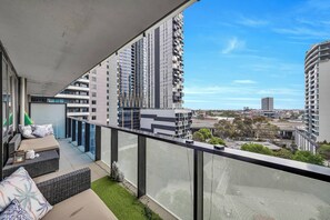 Apartment, 1 Bedroom, Accessible, Private Pool | Balcony - Luxurious one Bedroom Apartment With Pool (Melbourne)
