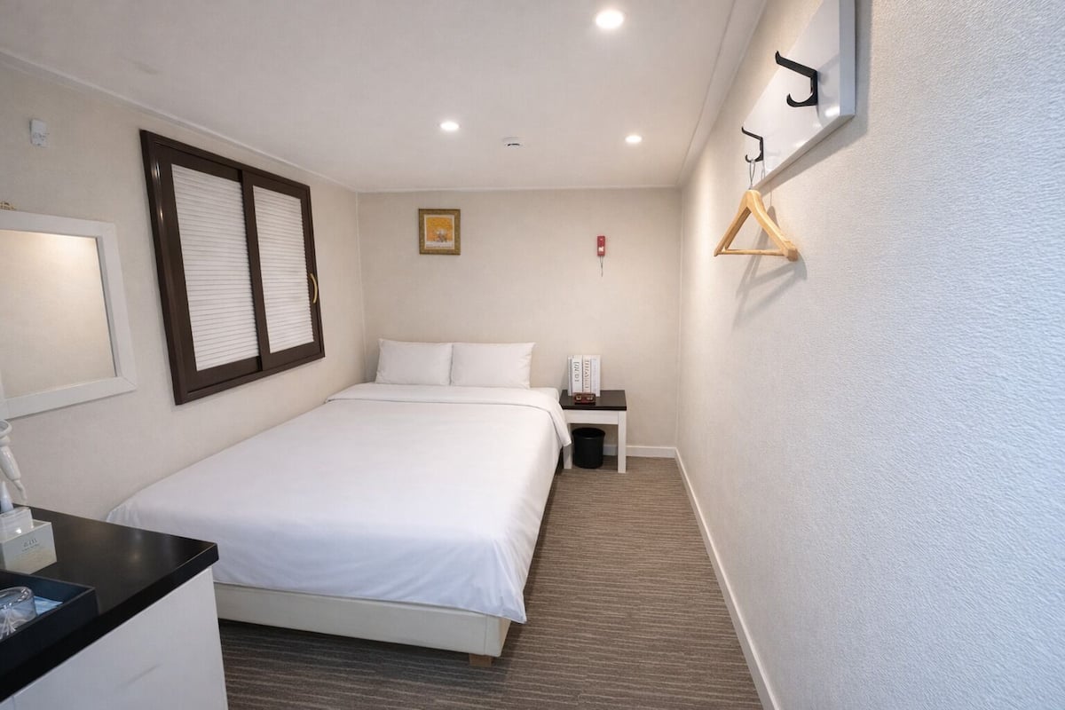 Chambre Double | Wi-Fi gratuit, draps fournis