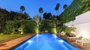 Outdoor pool, sun loungers