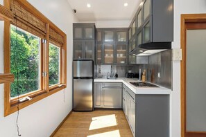 Luxury House, Multiple Beds, Pool Access, Pool View (Alta Royale) | Private kitchen - Alta Royale - Exquisite Designer Retreat Near Soho House & Rodeo Drive (Beverly Hills)