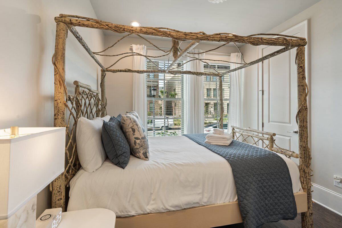 مكواة/لوح كي وواي فاي وملاءات أسرّة