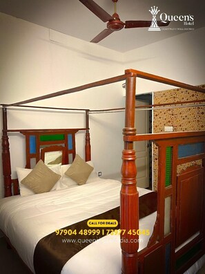 Basic Double Room, Mountain View | Desk, laptop workspace, free WiFi