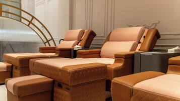 Hot stone-massage, deep tissue-massage, svensk massage, thai-massage