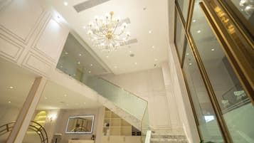 Massasje med varme steiner, dypvevsmassasje og svensk massasje