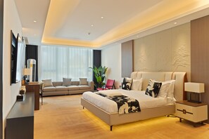 In-room safe, desk, laptop workspace, soundproofing - ESP Hotel (Accra)