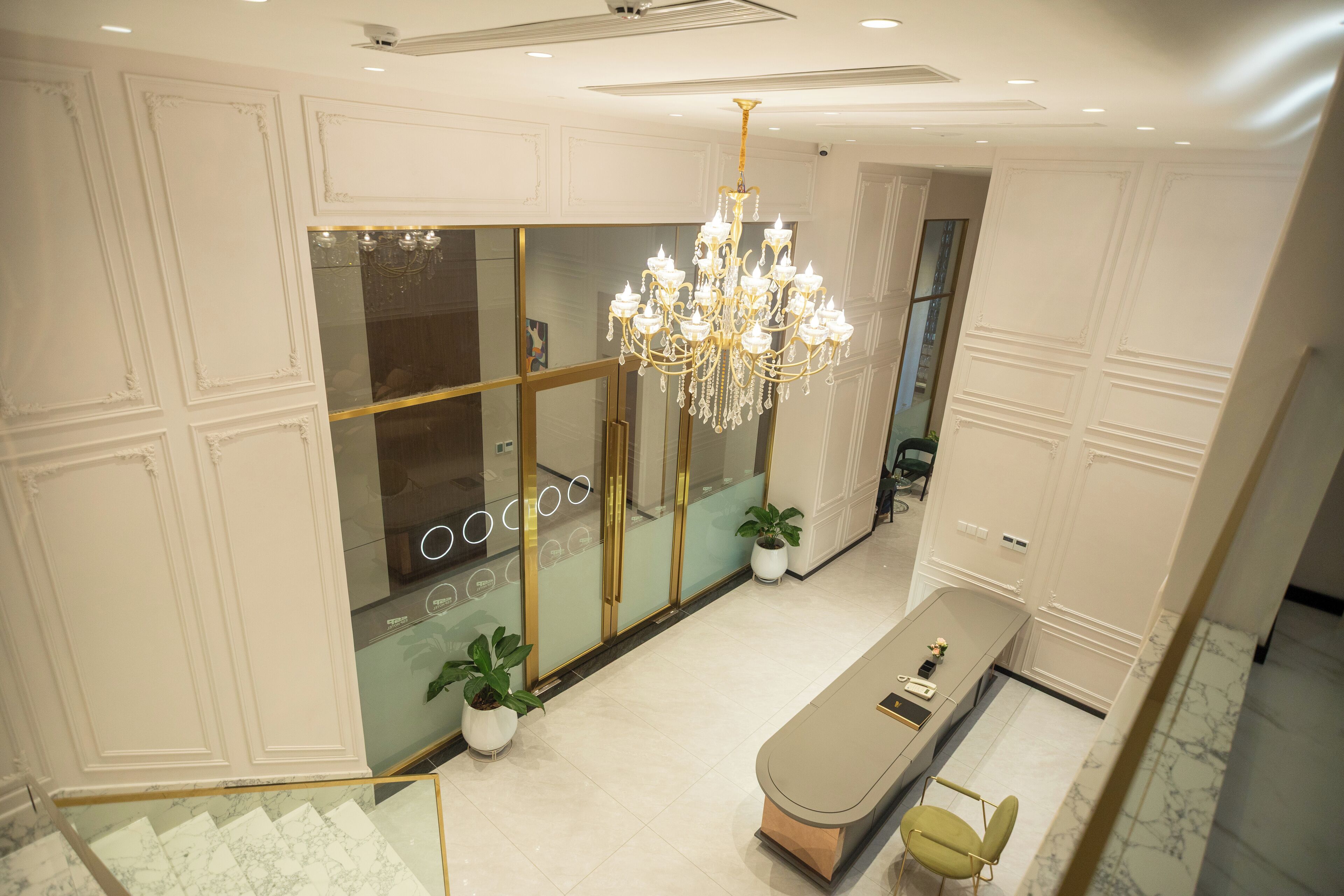 Hot stone massages, deep-tissue massages, Swedish massages