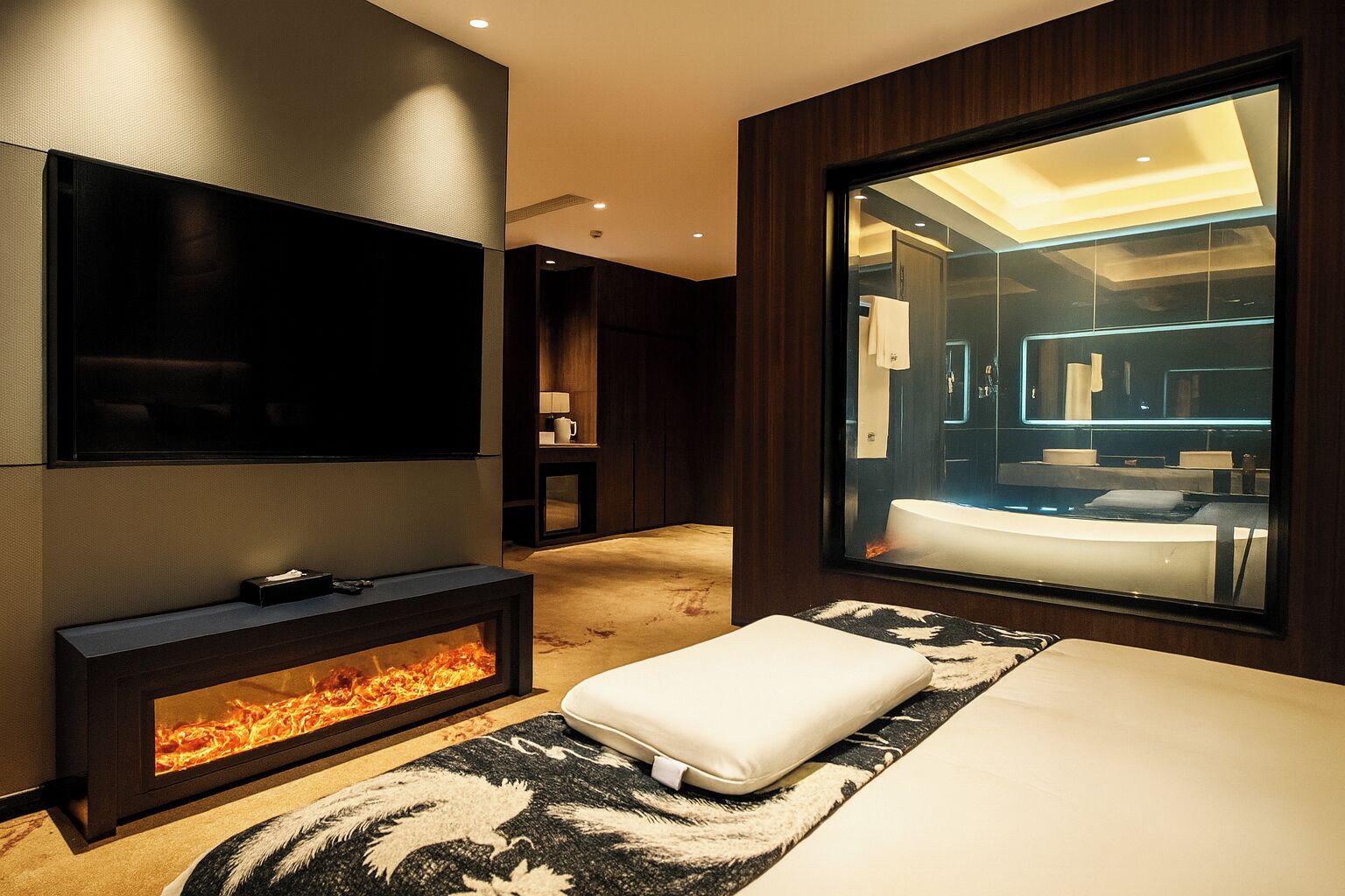 Safe på rommet, skrivebord, skrivebord for bærbar PC og lydisolert