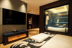 Brankas, meja kerja, ruang kerja ramah laptop, dan kedap suara