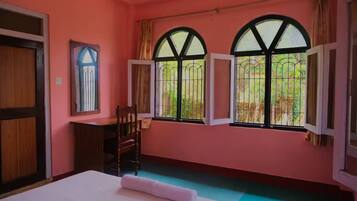 Strykejern/-brett, wi-fi og sengetøy