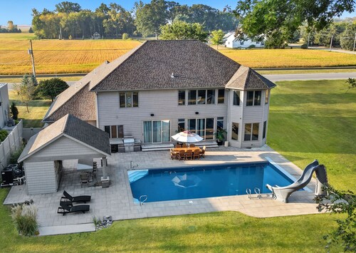 Lakefront Getaway Near Bike Path: Seasonal Heated Pool, Boat Dock & Pet-Friendly
