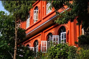 Exterior detail - Peaceful, Charming- bedroom bed & breakfast in lovely Dhulikhel #5 (Dhulikhel)