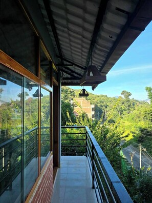 Property grounds - Peaceful, Charming- bedroom bed & breakfast in lovely Dhulikhel #5 (Dhulikhel)