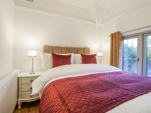 Casa de campo | 5 dormitorios, decoración individual, mobiliario individual