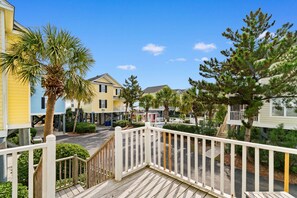 Property grounds - Ocean View Beach House w/ Pool Access & Beach Walkway (Surfside Beach)