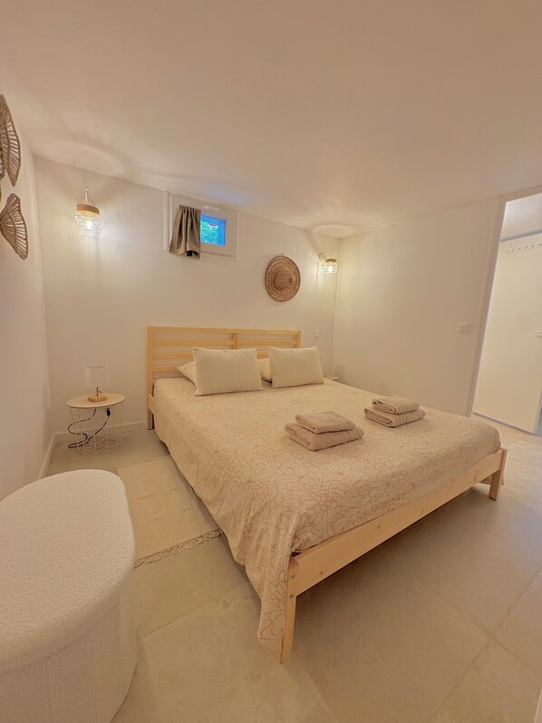 خدمة الإنترنت وملاءات أسرّة