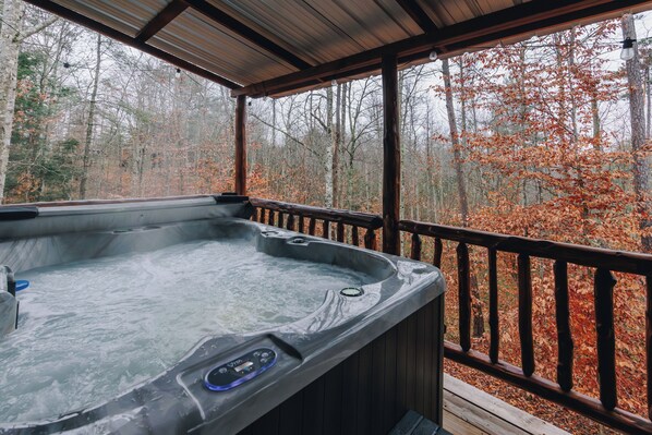 Tina de hidromasaje al aire libre