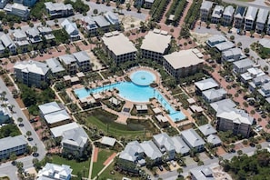 Exterior - Seacrest "Isle Be Back" 3BR Condo, Overlooking Pool, Steps to beach! (Inlet Beach)