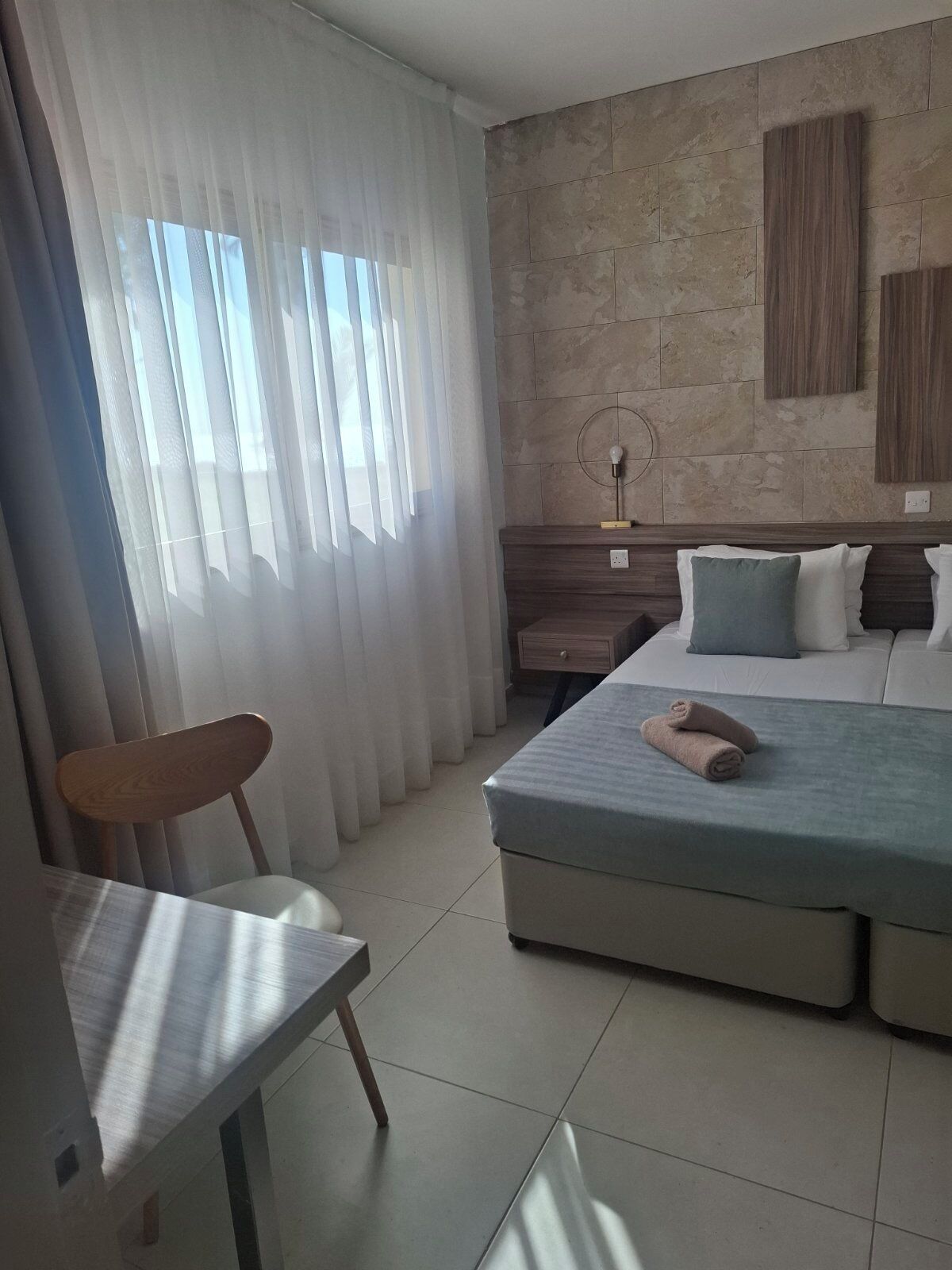 Caja de seguridad en la habitación y wifi gratis 