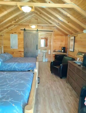 Room - Cherohala Base | Near Trails & Downtown Tellico (Tellico Plains)