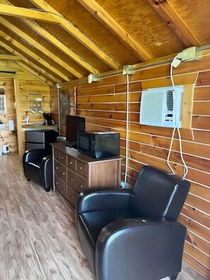 Interior - Cherohala Base | Near Trails & Downtown Tellico (Tellico Plains)