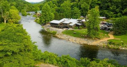 Quiet Tellico Cabin | Near Cherohala Skyway