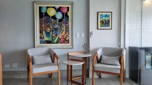 Eenvoudig appartement | Woonkamer