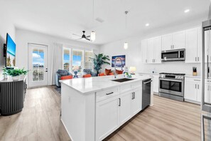 Fridge, microwave, oven, stovetop - The Grove Dogwood 343 - 1 Bedroom - Lazy River - Seascape Resort (Miramar Beach)