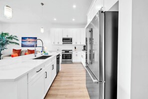 Fridge, microwave, oven, stovetop - The Grove Dogwood 343 - 1 Bedroom - Lazy River - Seascape Resort (Miramar Beach)