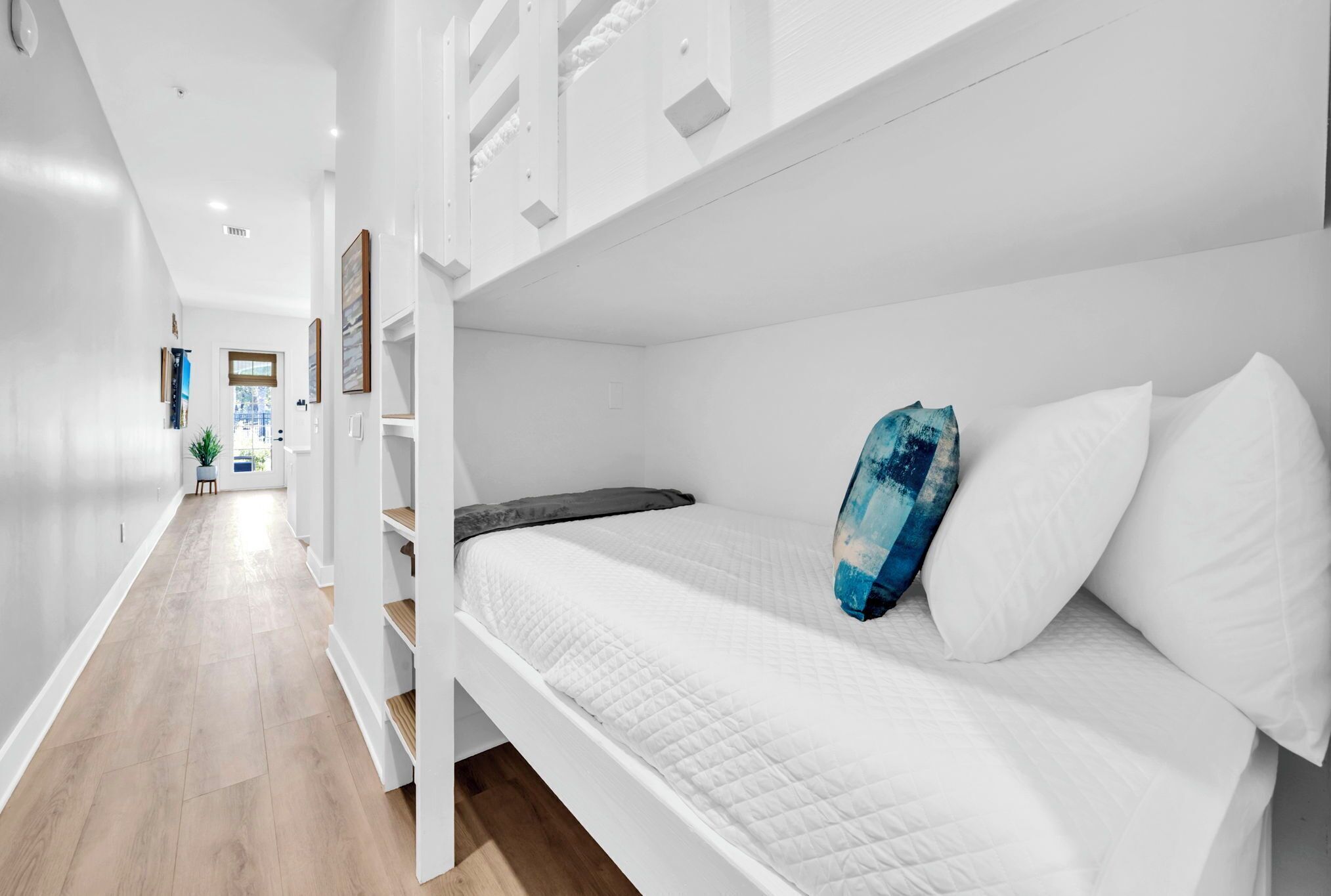 Strykejern/-brett, wi-fi (inkludert) og sengetøy