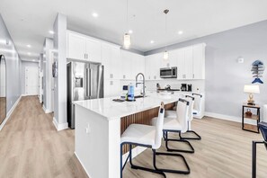 Fridge, microwave, oven, stovetop - The Grove Dogwood 345- 1 Bedroom - Lazy River - Seascape Resort (Miramar Beach)