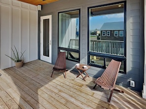 Terrace/patio - Serenity At Port A | Coastal Charm, Covered Patio (Port Aransas)