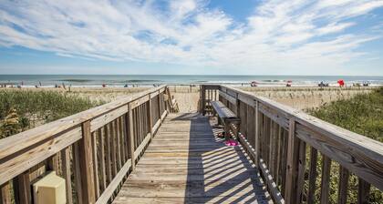 Queen’s Court 2203 | Ocean Breeze Retreat