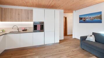 Refrigerador, horno, parrilla de estufa y lavavajillas