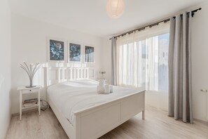 Een strijkplank/strijkijzer, gratis wifi, beddengoed, rolstoeltoegang