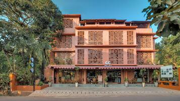 Fachada de la propiedad