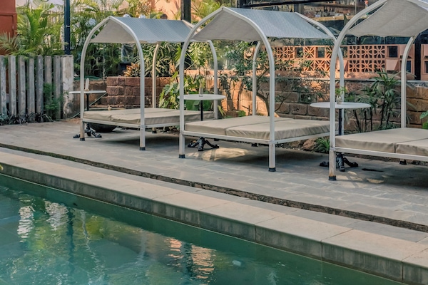 Kolam renang outdoor