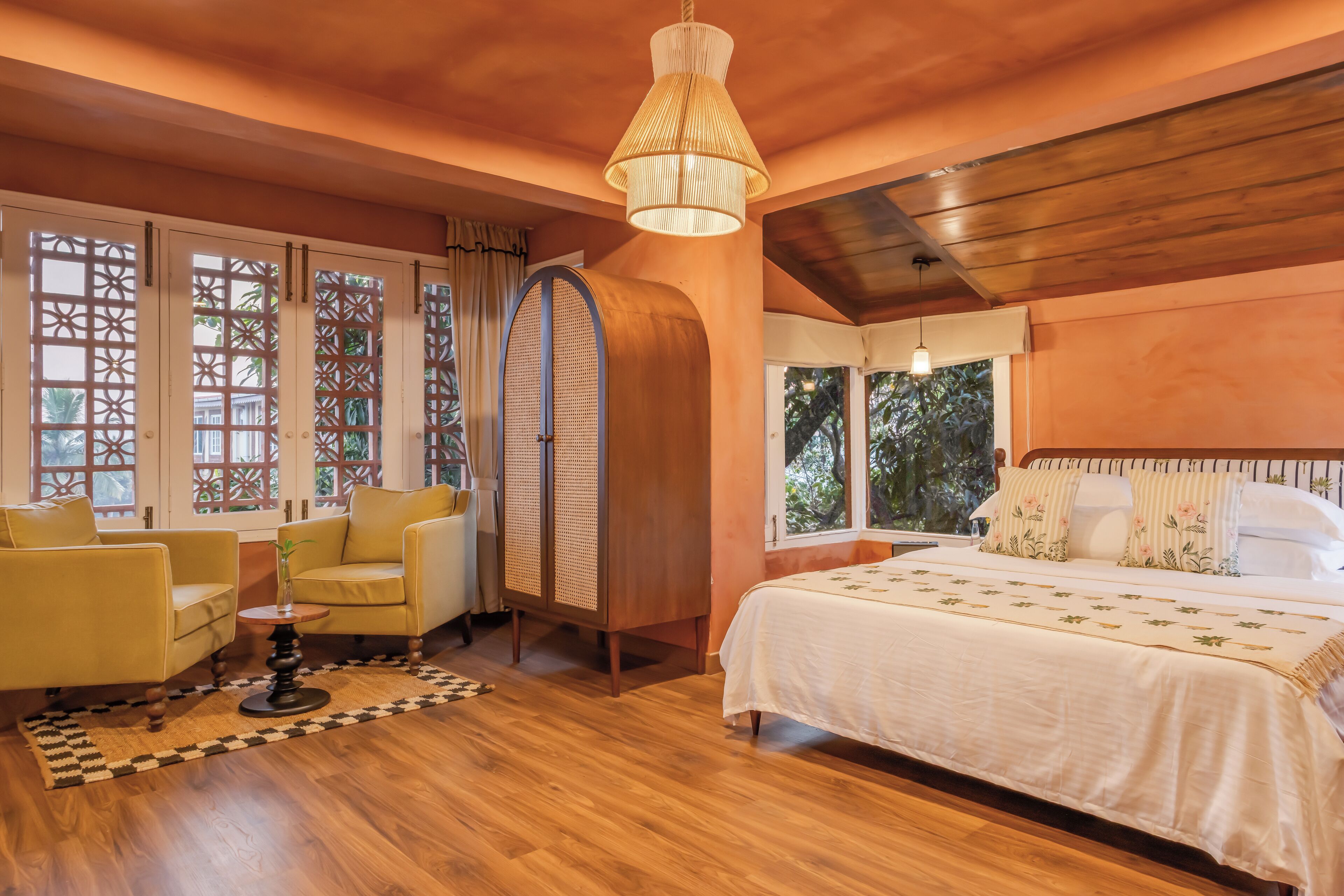 Luxury Penthouse | Hypo-allergenic bedding, desk, laptop workspace, iron/ironing board