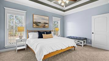 4 bedrooms, iron/ironing board, WiFi, bed sheets