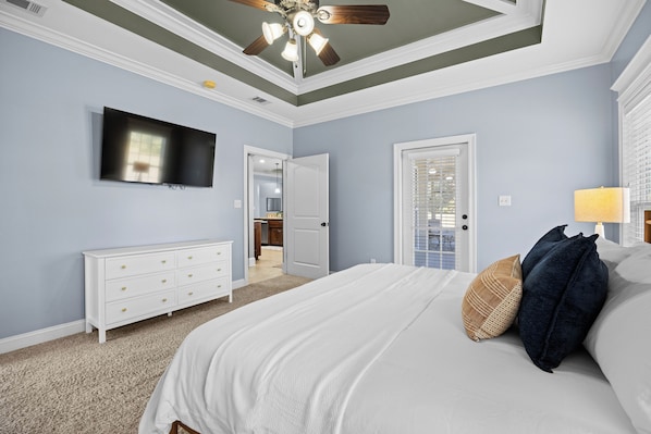 4 bedrooms, iron/ironing board, WiFi, bed sheets