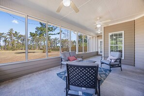 Interior - Quiet Family Getaway Sleeps 9, Two Acres, with Gym & 3 TVs (Lakeland)