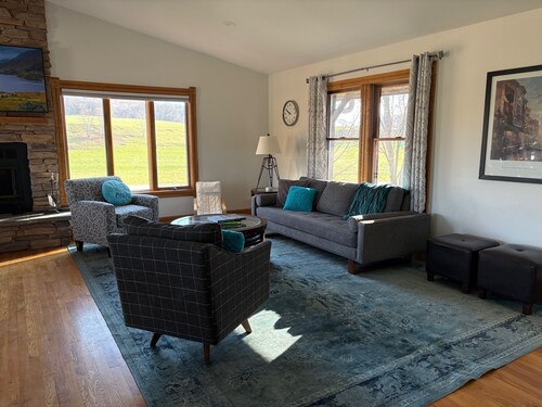 Perfectly located 3 bedroom house between Reedsburg and Wisconsin Dells