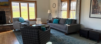Perfectly located 3 bedroom house between Reedsburg and Wisconsin Dells