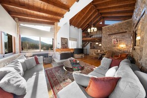Smart TV, chimenea