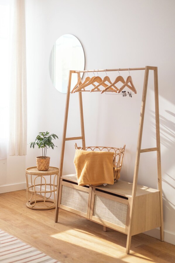 Blackout drapes, iron/ironing board, free WiFi - SAS ORMEUSE (Reims)