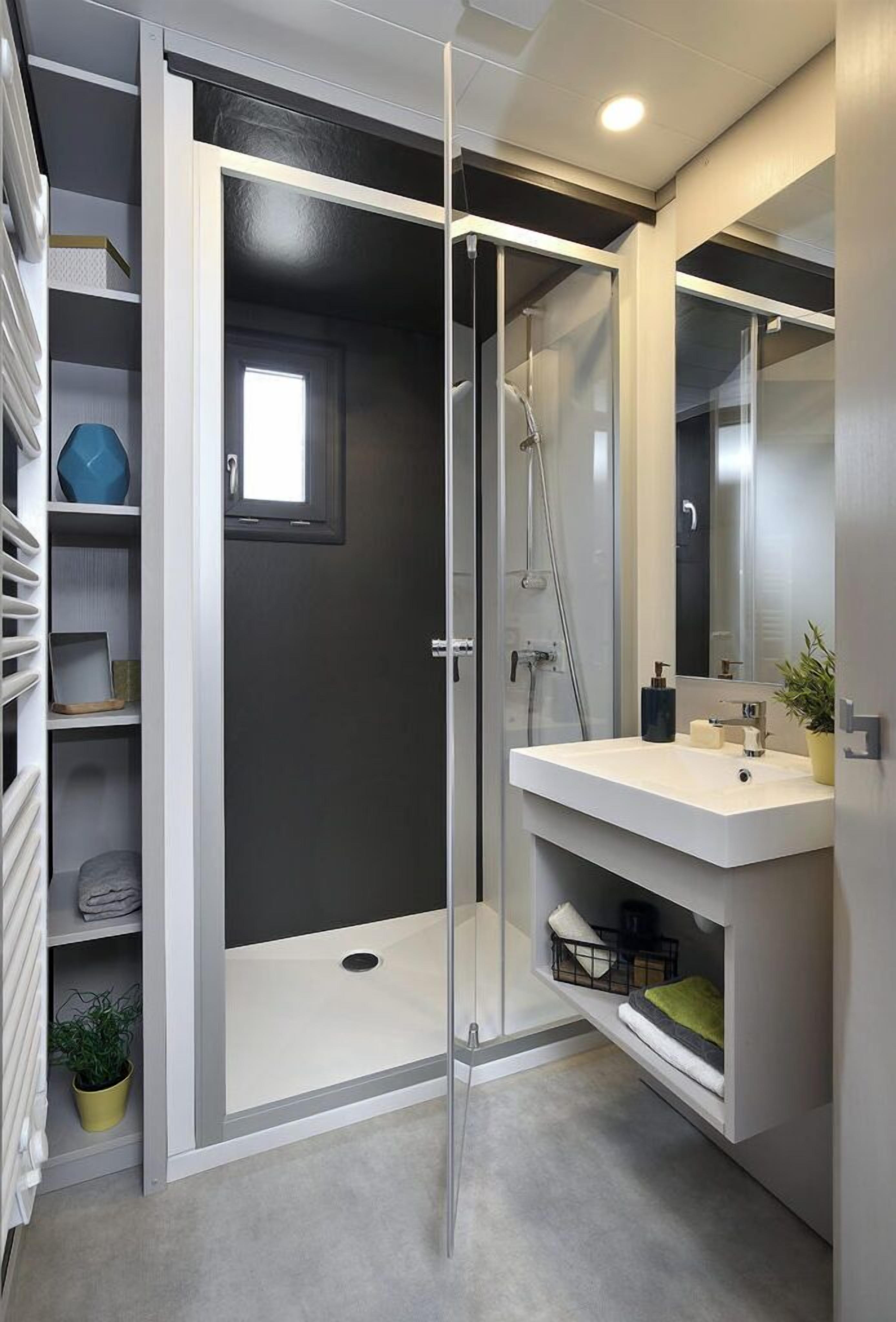 Chalet, 2 Bedrooms | Bathroom