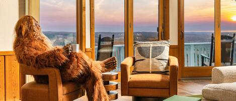 Smart-TV, Kamin, Videospiele, Tischfußball