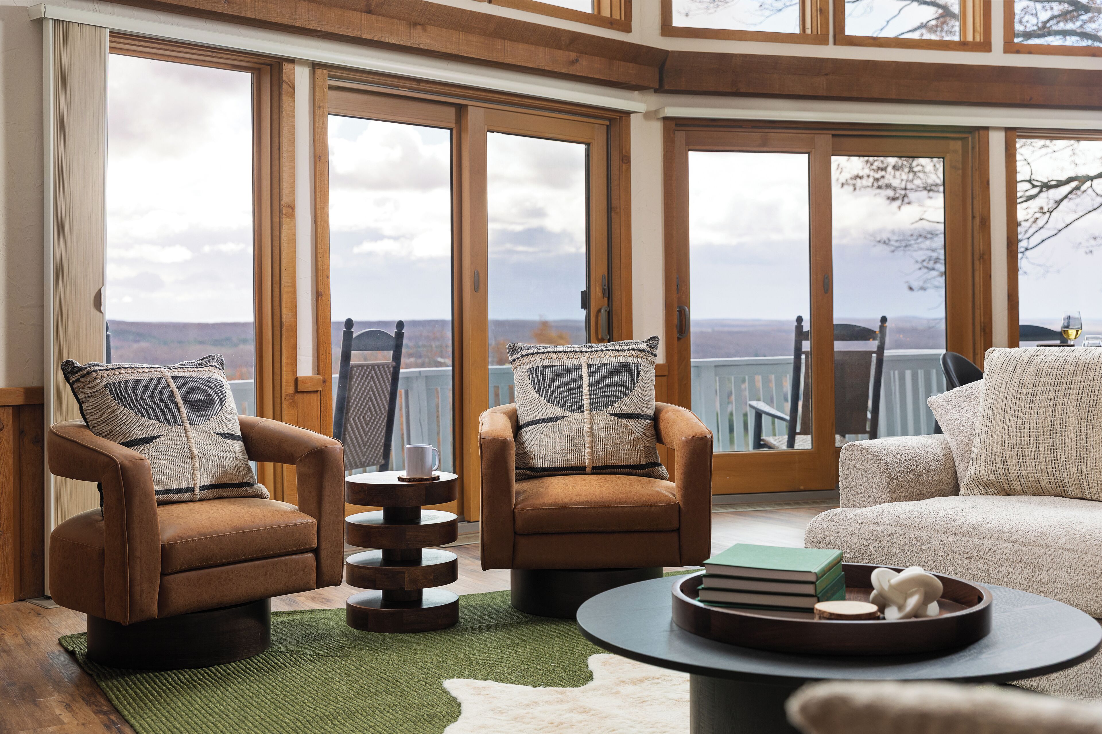 スマートテレビ、暖炉、テレビゲーム、テーブルサッカー台