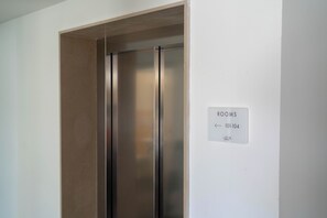 Interior - Hotel Grel - Modern Comfort with a View of the Iblei Mountains x4 (Chiaramonte Gulfi)