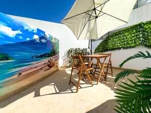 Outdoor dining - Modern & Fully Equipped Studio in Princesses Maarif -Pavillon 12- (Casablanca)